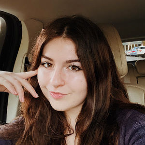 Meet your Posher, Chloe